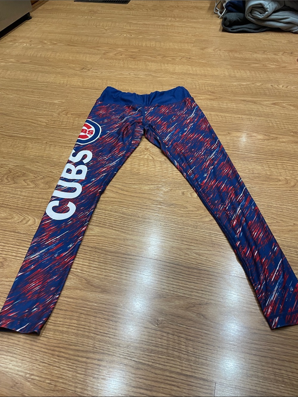 Cubs Youth Blue & Red Performance Leggings